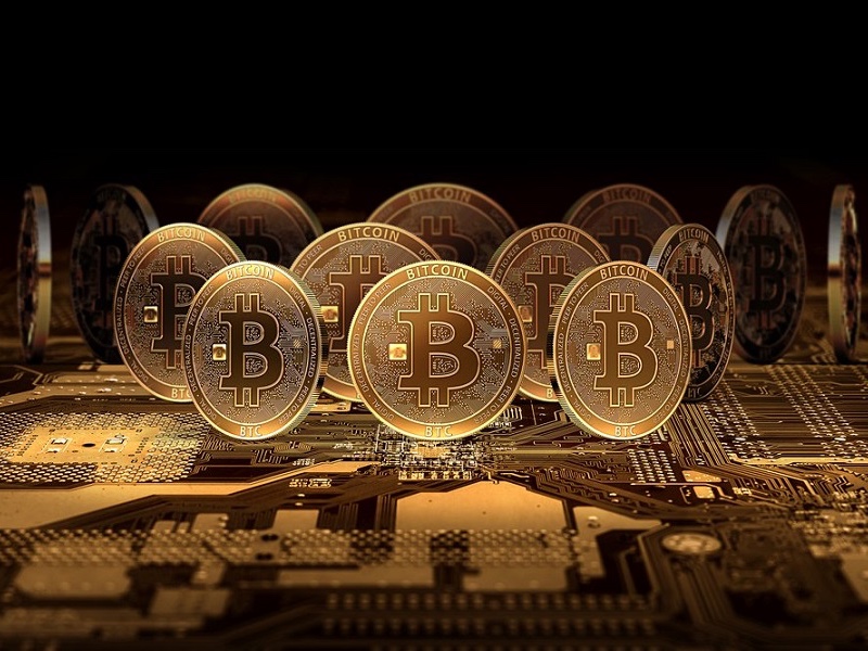 Hackeři Bitfinexu zatčeni, zabaveno 94 000 bitcoinů